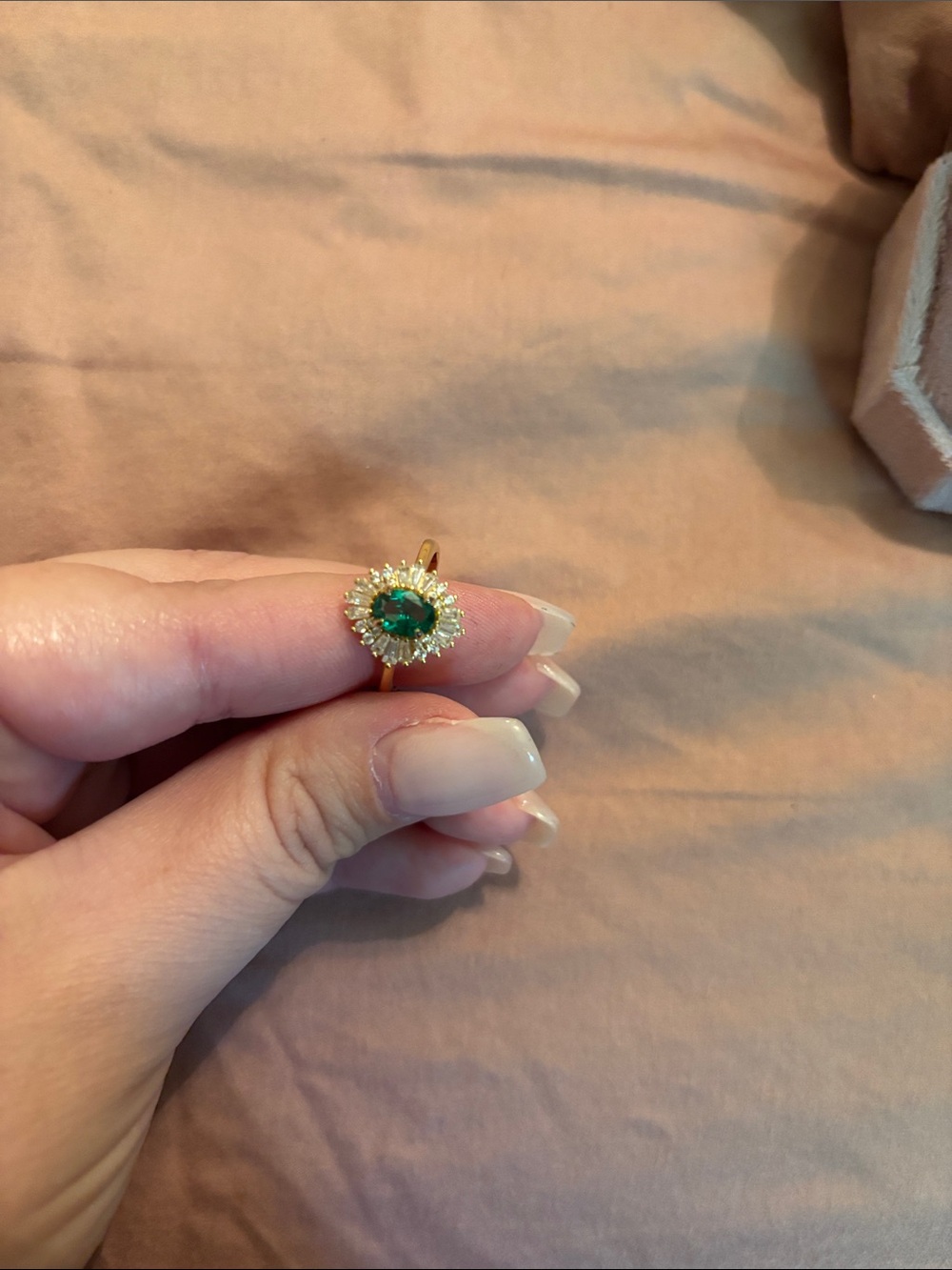 Emerald ring - Picture 2 of 4